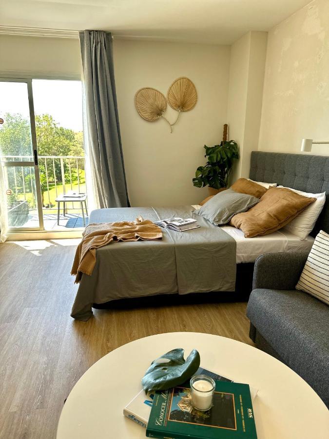 Minerva Estudio Suite La Biznaga , Beach And Pool Benalmadena Luaran gambar