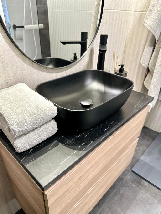 Minerva Estudio Suite La Biznaga , Beach And Pool Benalmadena Luaran gambar